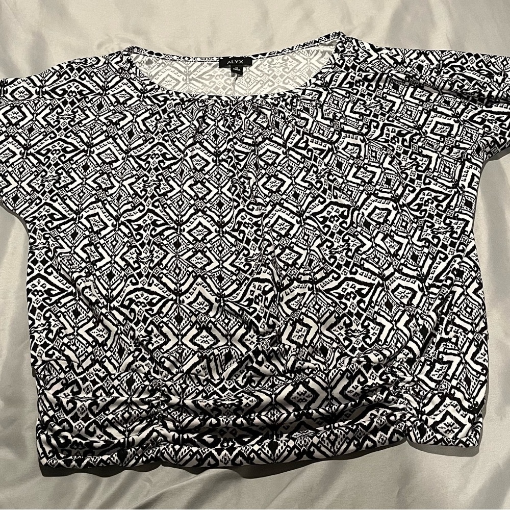 Alyx Monochrome Patterned Short Sleeve Top